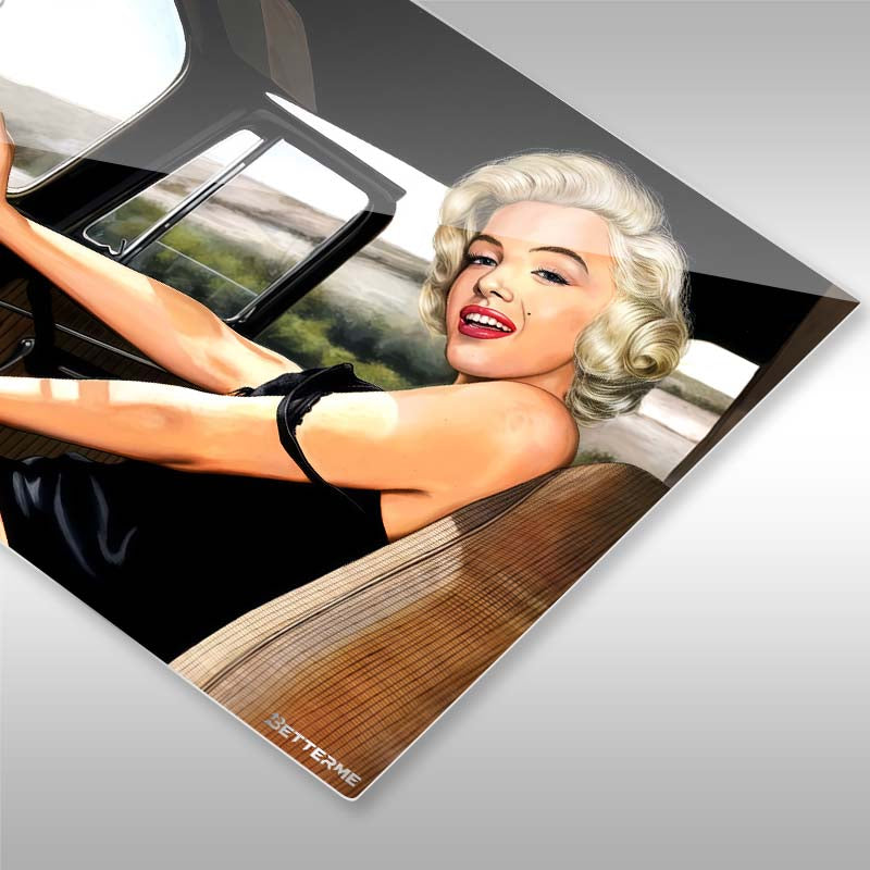 S008-Monroe is driving